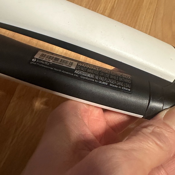 GHD platinum+ main image 6